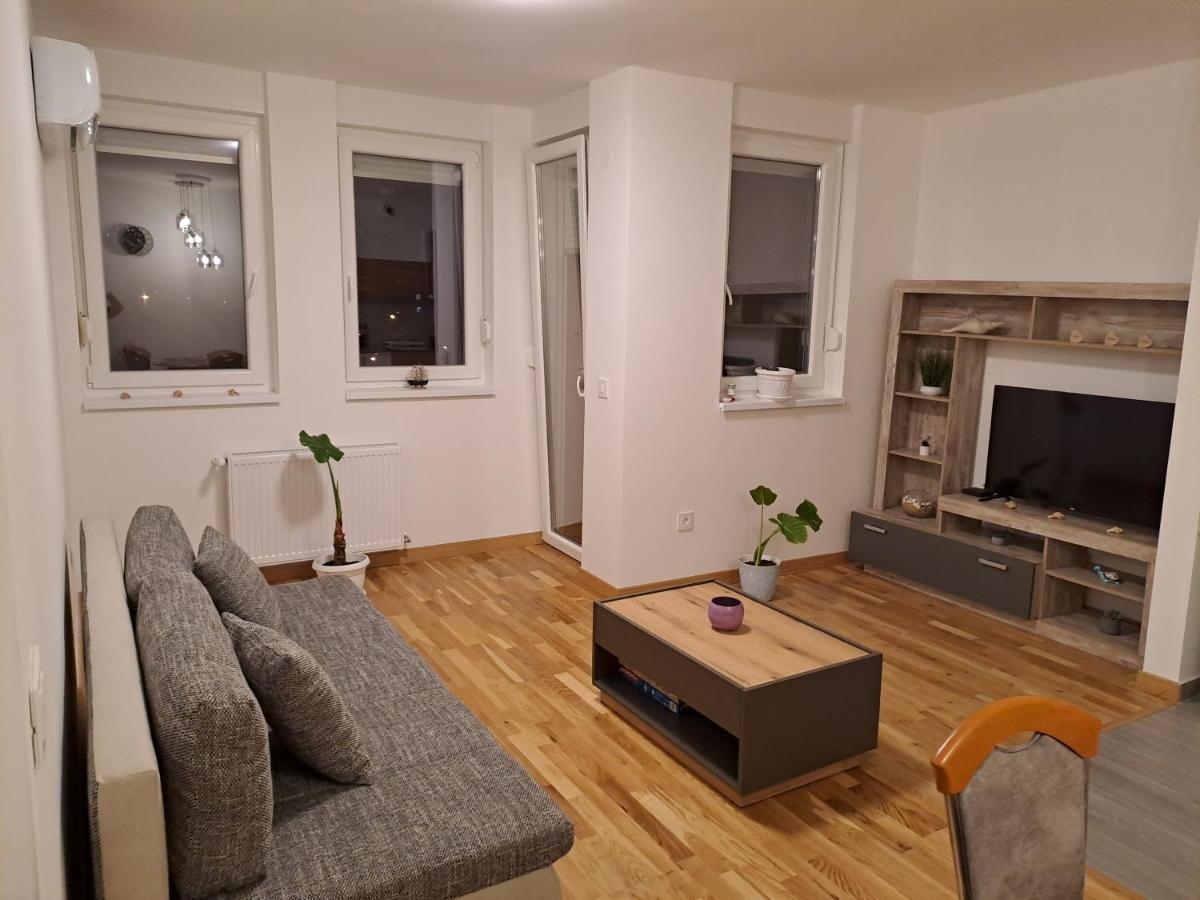 Das Apartman Subotica Luaran gambar